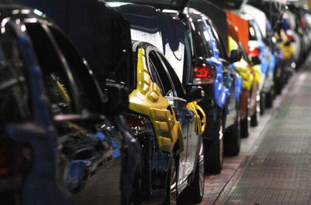 Automobilių pardavimas pakils aukščiausiai per pastaruosius 14 metų