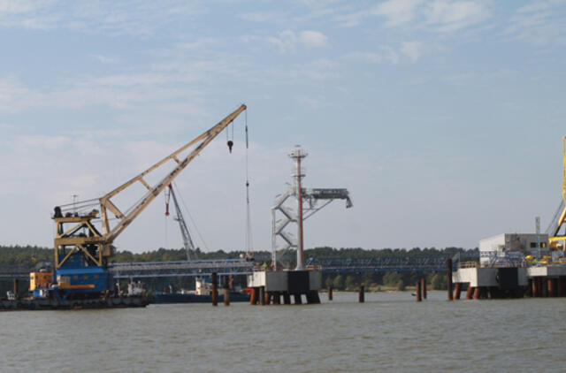 Baigta betonuoti SGD terminalo krantinė