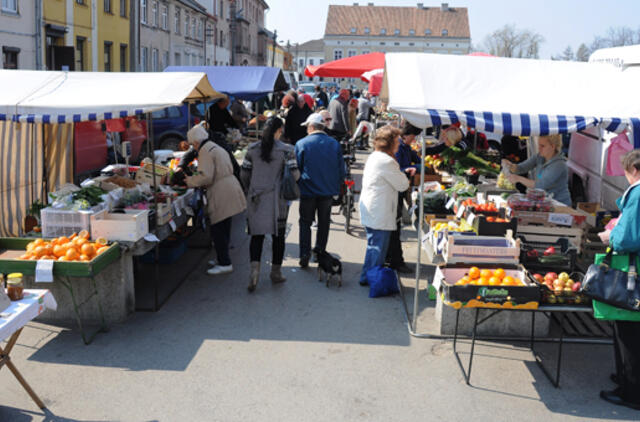 Daržovių augintojai ragina kovoti su šešėline prekyba turgavietėse
