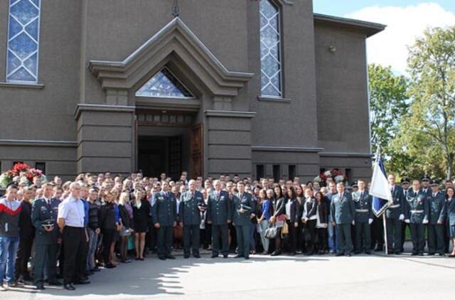 Būsimiems policininkams klebonas palinkėjo išminties