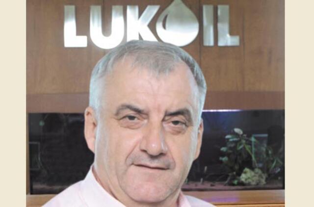 "Lukoil“ nuleidžia savo vėliavas