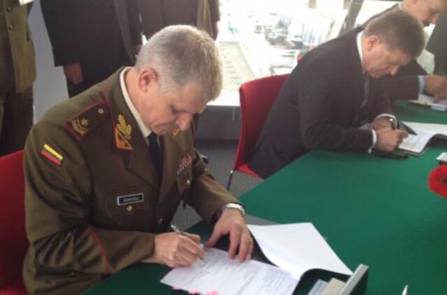 Pasirašyta sutartis dėl priešlėktuvinės sistemos GROM pirkimo