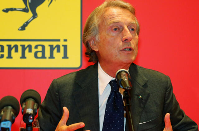 Po "Ferrari" vadovo atsistatydinimo kyla "Fiat" akcijų vertė