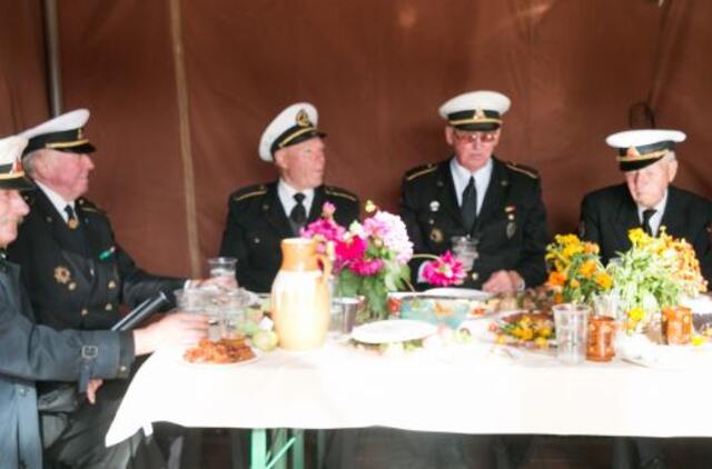 "Tūkstančio stalų šventė" abejingų nepaliko