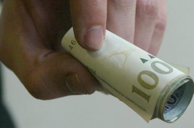 2 promilės alkoholio - 1000 litų kyšis