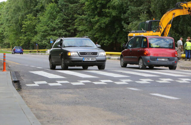 Greičio slopinimo kalnelių mieste padaugės
