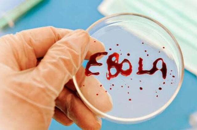 JAV dėl Ebolos griežtina kontrolę penkiuose šalies oro uostuose