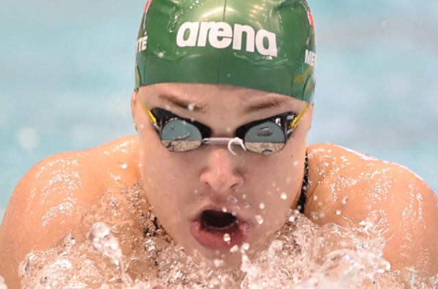 Plaukikė Rūta Meilutytė Japonijoje pateko į dar dviejų rungčių finalus