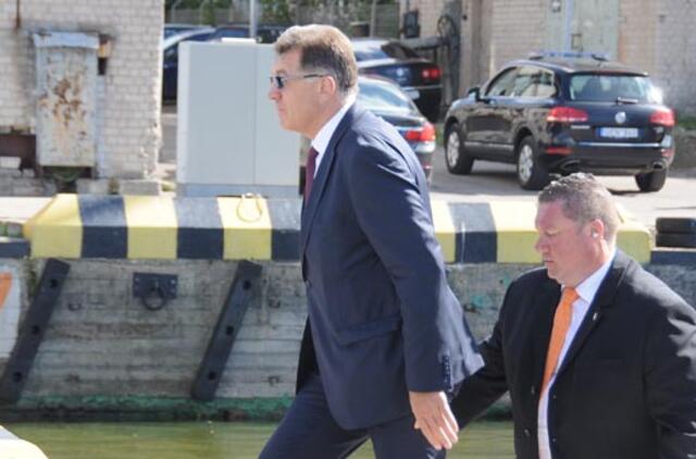 Premjeras: melaginga informacija - iš pavydo