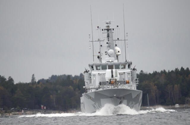 Švedija nutraukė spėjamo povandeninio laivo paiešką