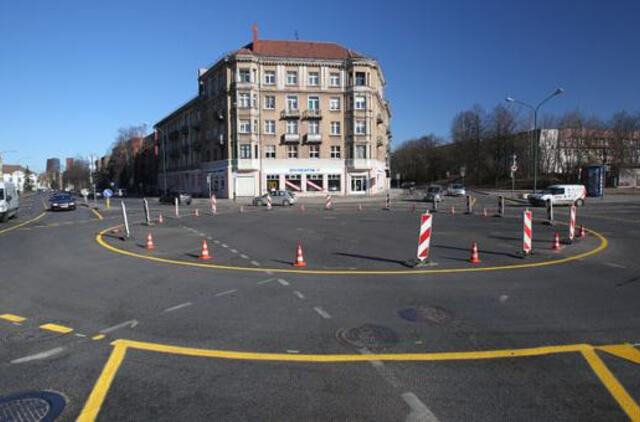 Atidarius Pilies tiltą žiedas sankryžoje liks