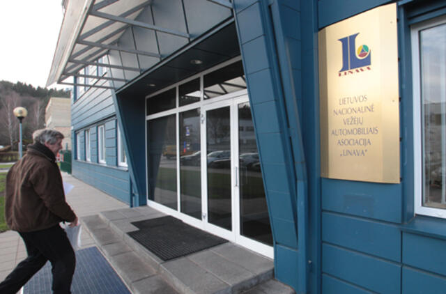 "Linavos" šaltiniai: sugriežtinta transporto patikra bus laikina