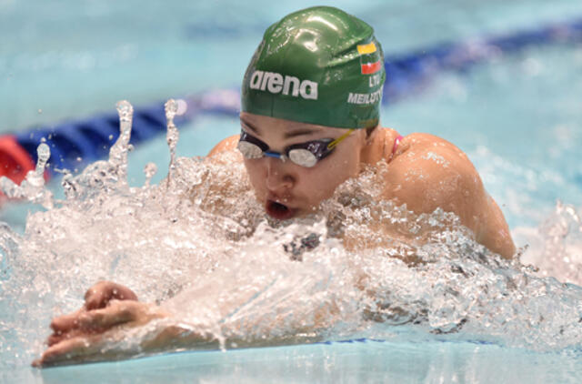 Plaukikė Rūta Meilutytė pasaulio taurės varžybas baigė iškovodama bronzos medalį