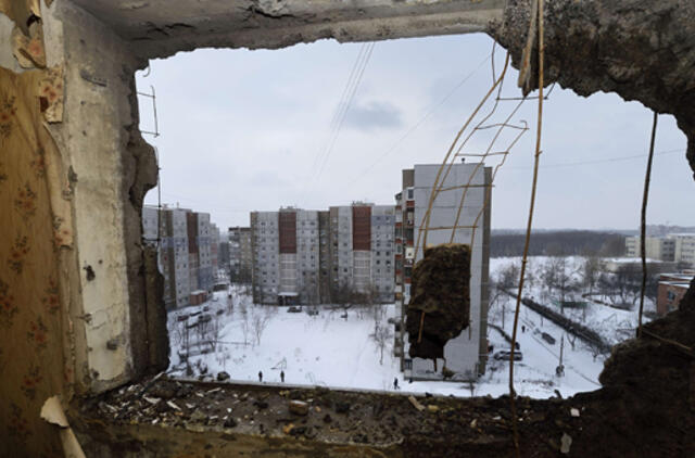 Donecke oro uosto teritorijoje paskelbtos trumpalaikės paliaubos