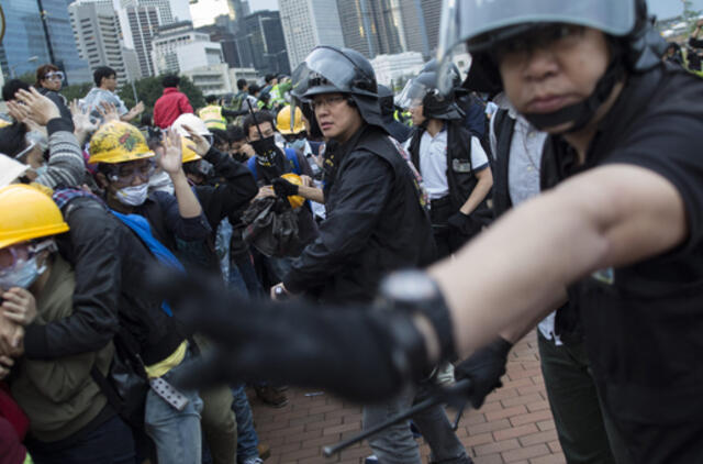 Honkonge vyko pareigūnų ir protestuotojų susirėmimai