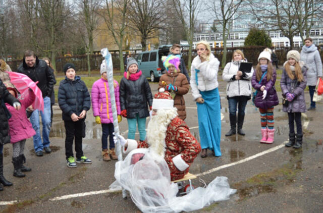 Kiemuose sužibo kalėdinės eglutės