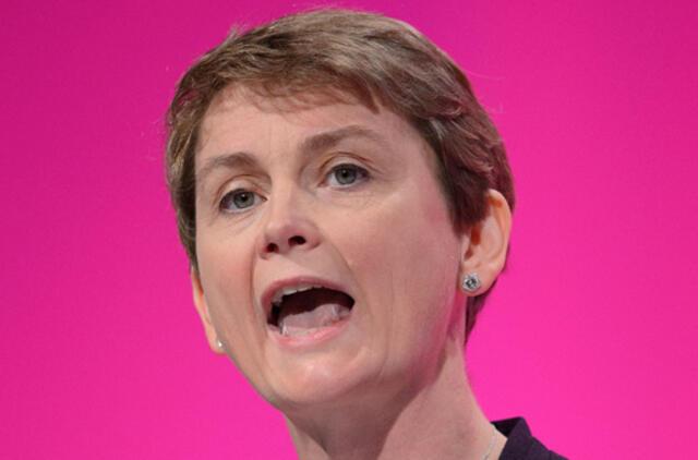 Leiboristai žada griežtesnę imigrantų kriminalinės istorijos patikrą, jei laimės rinkimus Didžiojoje Britanijoje