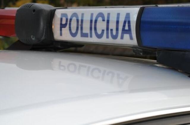 Prienų rajone susidūrus trims transporto priemonėms, sužaloti keturi žmonės