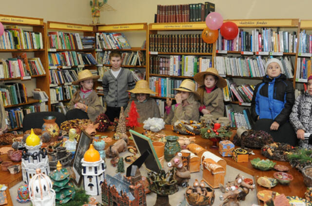 Savivaldybės bibliotekoje – trys parodos