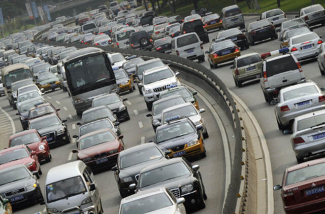 Šešios Kinijos gamintojos atšaukia per 300 tūkst. transporto priemonių