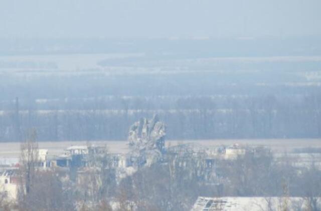Donecko oro uoste sugriuvo eismo kontrolės bokštas