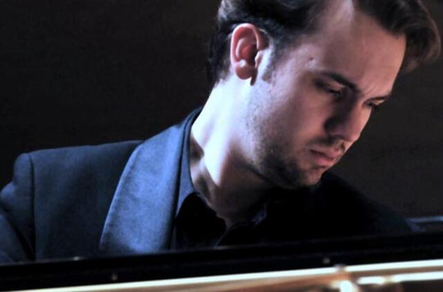 Dviejų fortepijono virtuozų Eugenijaus Božanovo ir Kasparo Uinsko koncertai Lietuvoje