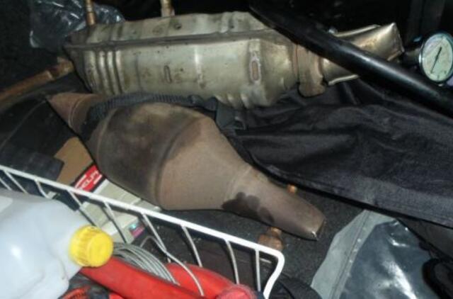 Galimai vogtų katalizatorių išsivežti patruliai neleido