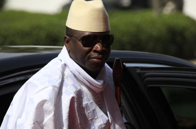 Gambijos prezidentas Jahija Jamehas kaltina užsienio remiamus sukilėlius užpuolus sostinę