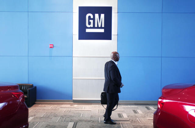 "General Motors" iš JAV rinkos atšaukia daugiau kaip 80 tūkst. automobilių