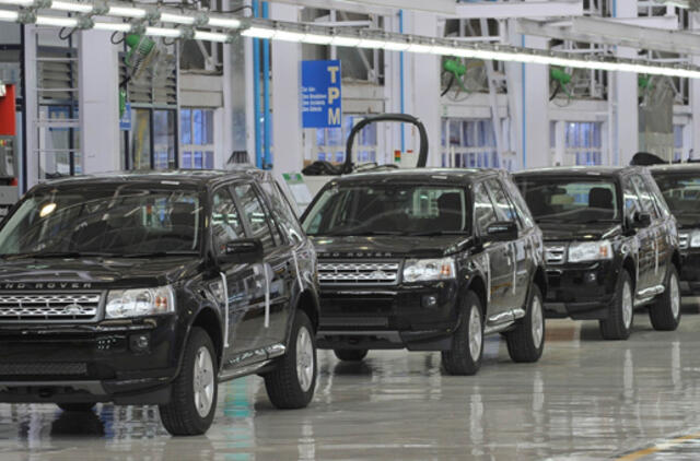 "Jaguar Land Rover" sukurs 1,3 tūkst. naujų darbo vietų