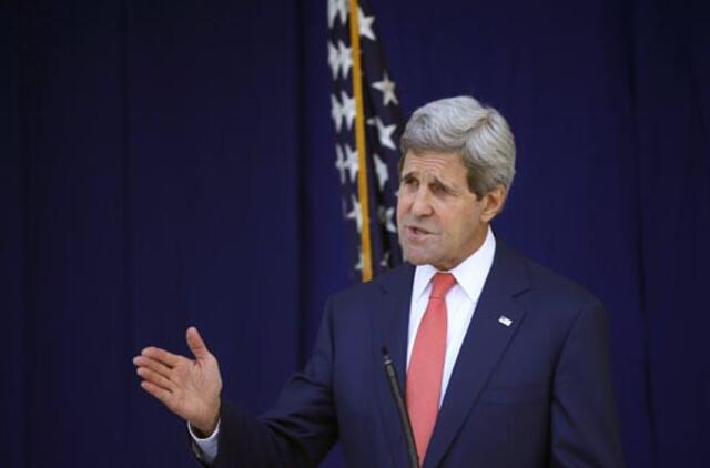 JAV valstybės sekretorius nubaustas 50 dolerių bauda už nenuvalytą sniegą prie jo namų