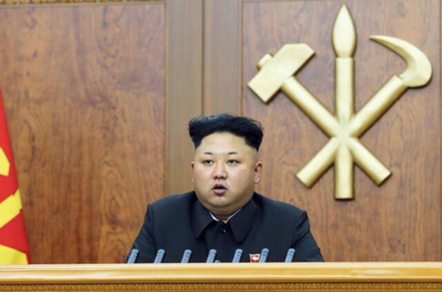 Kim Čen Unas siūlo viršūnių susitikimą su Pietų Korėja