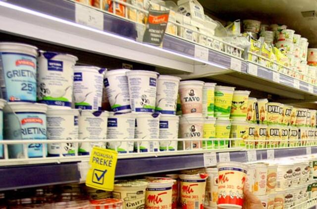 „Maxima“ parduotuvėse atpigo beveik 80 pieno produktų