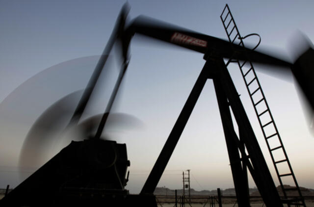 Naftos kainos pasiekė naują rekordiškai žemą lygį