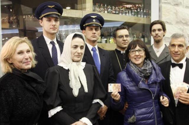 Pirmuosius eurus išsigrynino ir ant litų pavaizduotos istorinės asmenybės