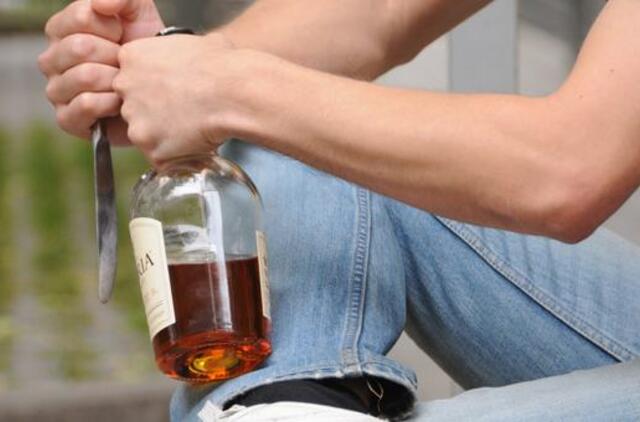 Sugėrovas perdūrė kaklą