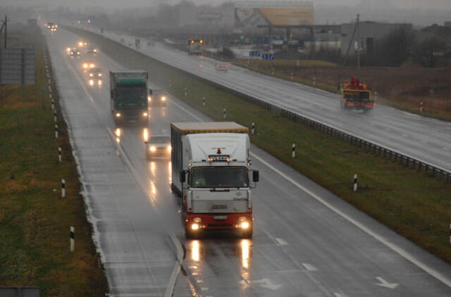 Gruodį Lietuvos užsienio prekybos deficitas sudarė 0,2 mlrd. EUR