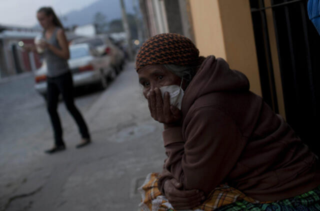 Gvatemaloje išsiveržė ugnikalnis "Fuego"
