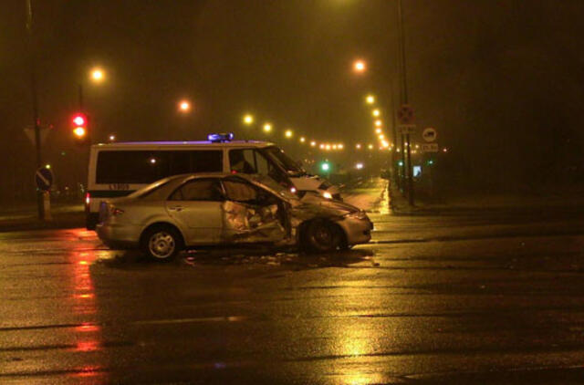 Klaipėdoje susidūrė vilkikas ir lengvasis automobilis