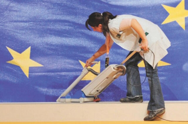 Lietuva Briuseliui pati atiduoda savarankiškumą