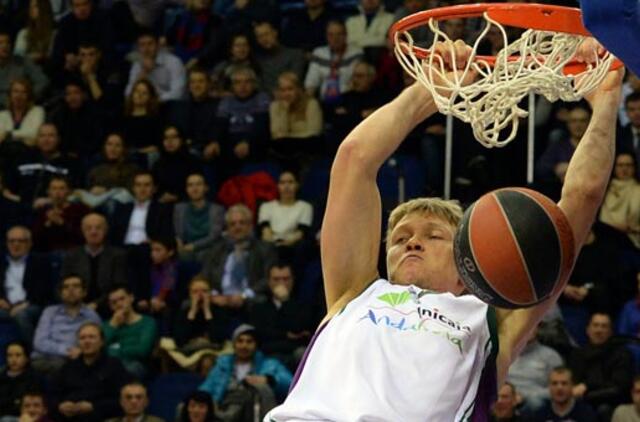 Mindaugas Kuzminskas naudingu žaidimu prisidėjo prie "Unicaja" pergalės