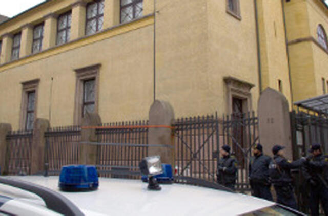 Po teroro aktų Danijoje Švedija stiprina sinagogų ir mečečių apsaugą