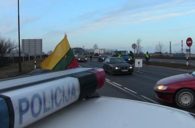 Girti vairuoja ir Kovo 11-ąją