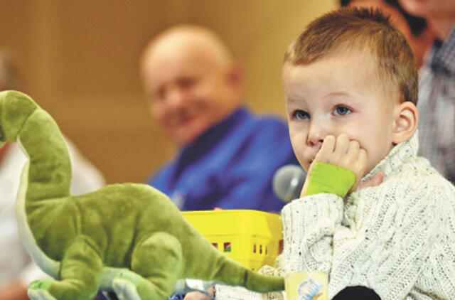 Kaliniai svarbesni nei vaikai