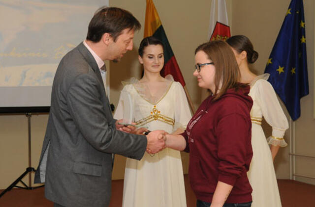 Universitetas iškėlė "Auksines bures"