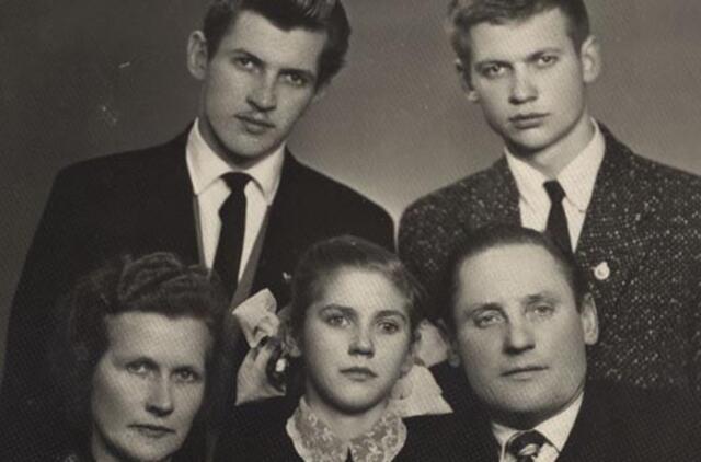 Klaipėdos akvarelės: namai ir žmonės (384)