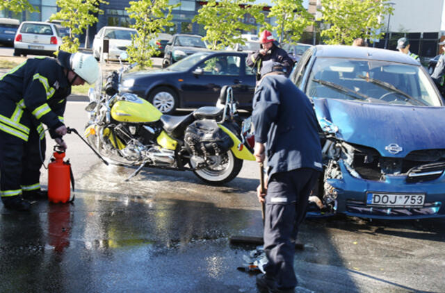 Motociklininkai sukelia daugiau avarijų nei automobilių vairuotojai, ypač penktadieniais