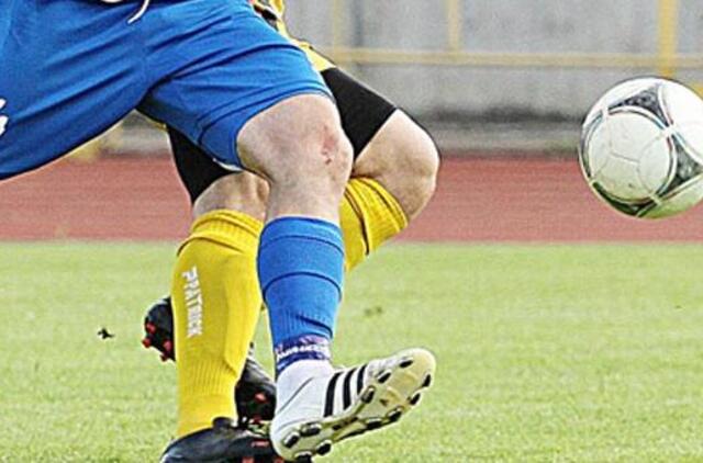 Pakruojo futbolo klubą apgavę aferistai sučiupti