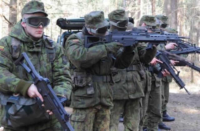 Seimas reglamentavo garantijas šauktiniams