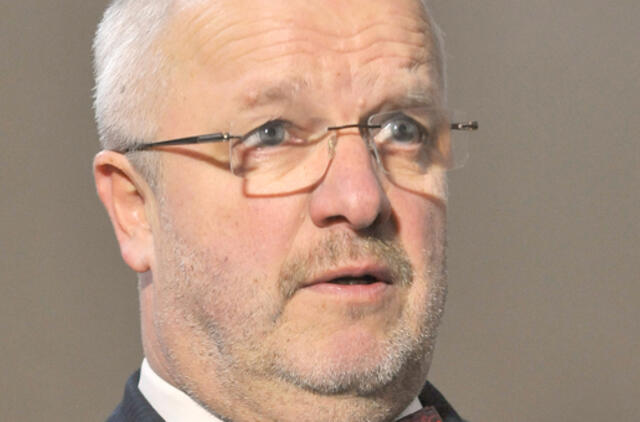 Ministras: didelė tikimybė, kad antras kūnas - lėktuve